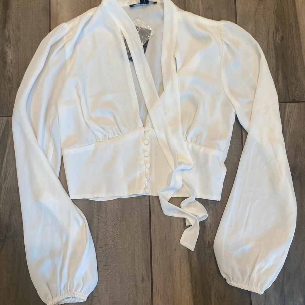 SOLD !!   White Crop Blouse